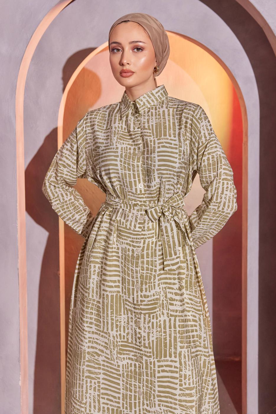 Tesettür giyim VİZON DESENLİ KUŞAKLI UZUN TUNİK T 8504