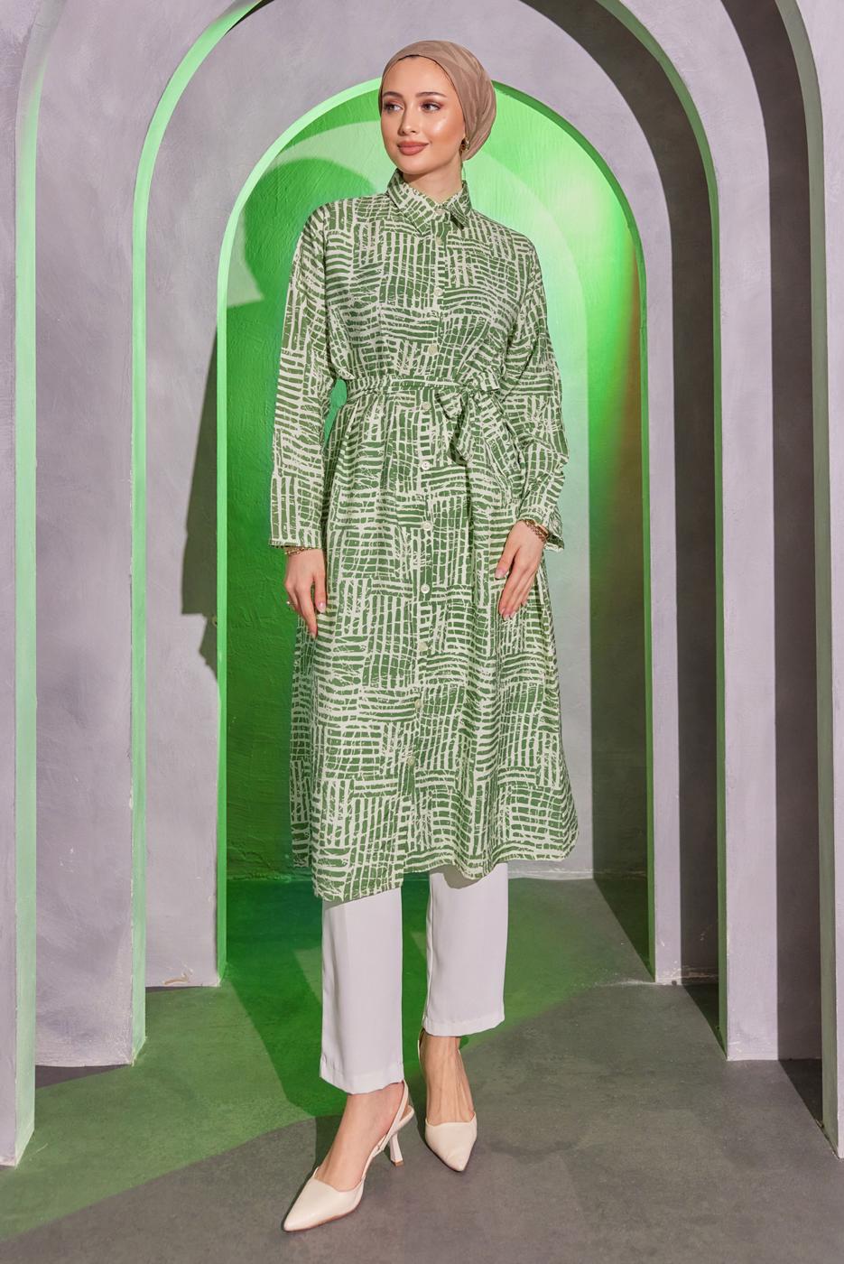 Tesettür giyim YEŞİL DESENLİ KUŞAKLI UZUN TUNİK T 8504