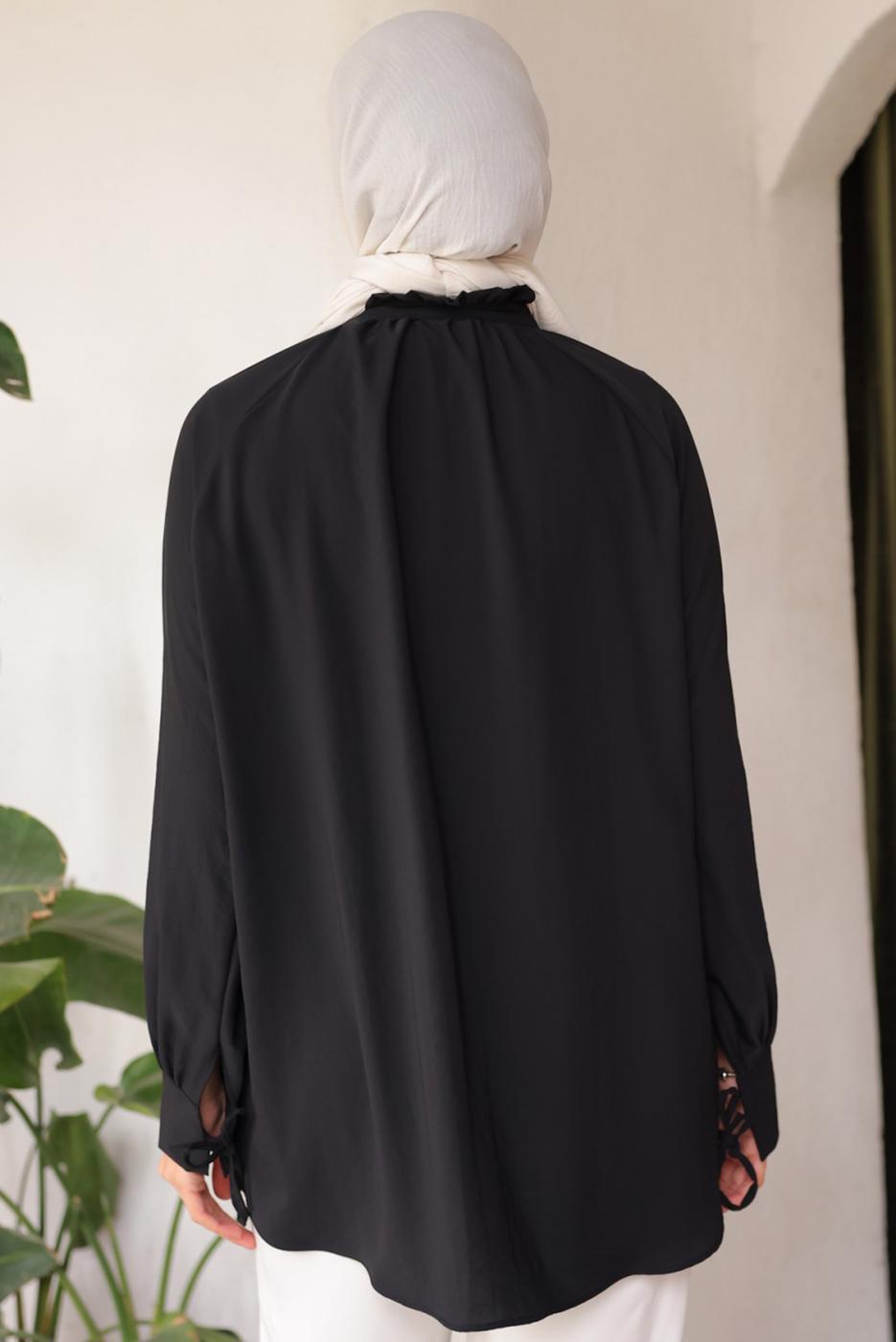 Tesettür giyim SİYAH BROŞ DETAYLI GÖMLEK TUNİK T 93616