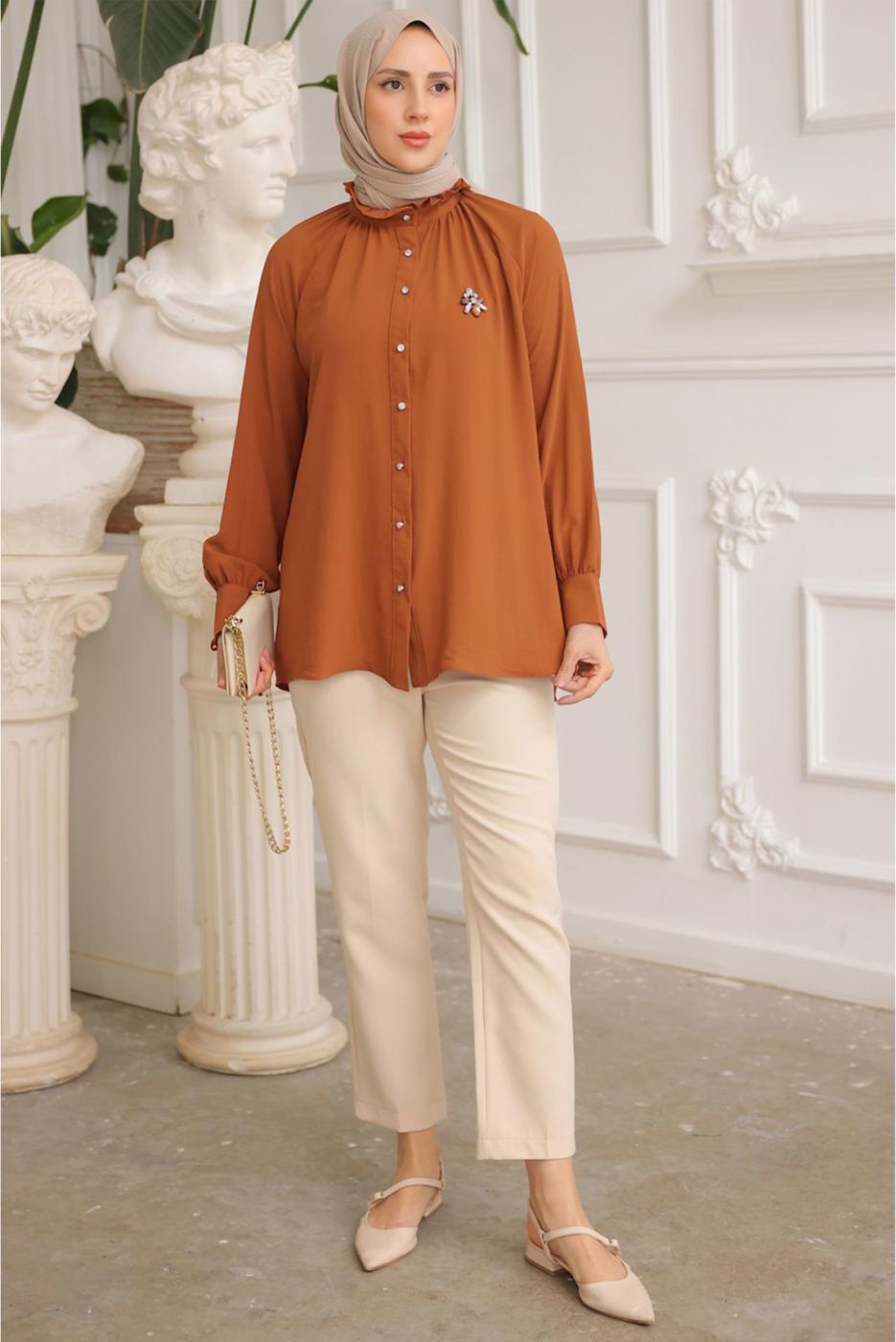 Vêtements hijab BRUN CHEMISE TUNIQUE AVEC BROCHE T 93616