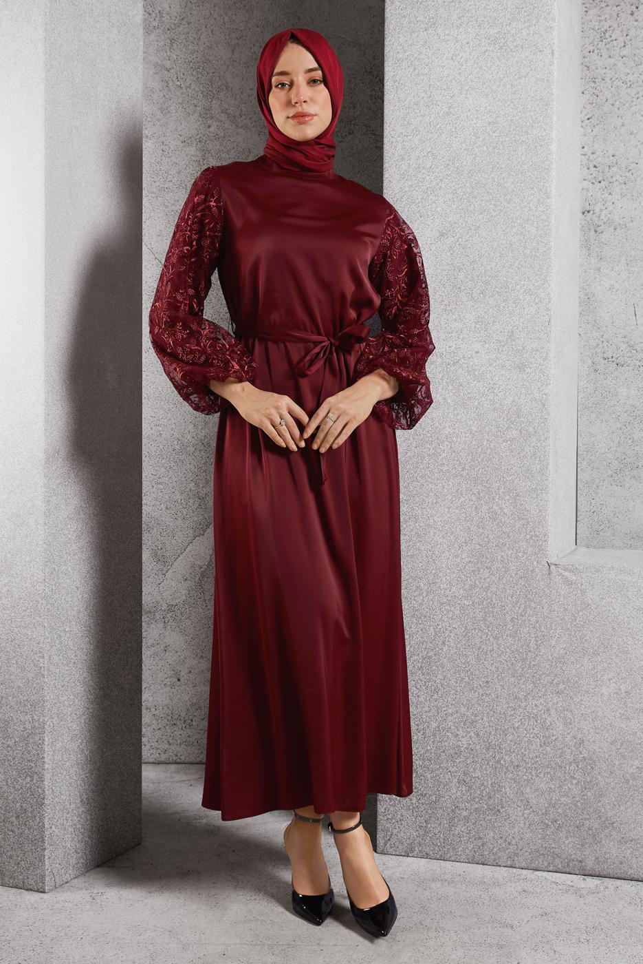 Tesettür giyim BORDO KUŞAKLI SATEN ABİYE ELBİSE T 1516