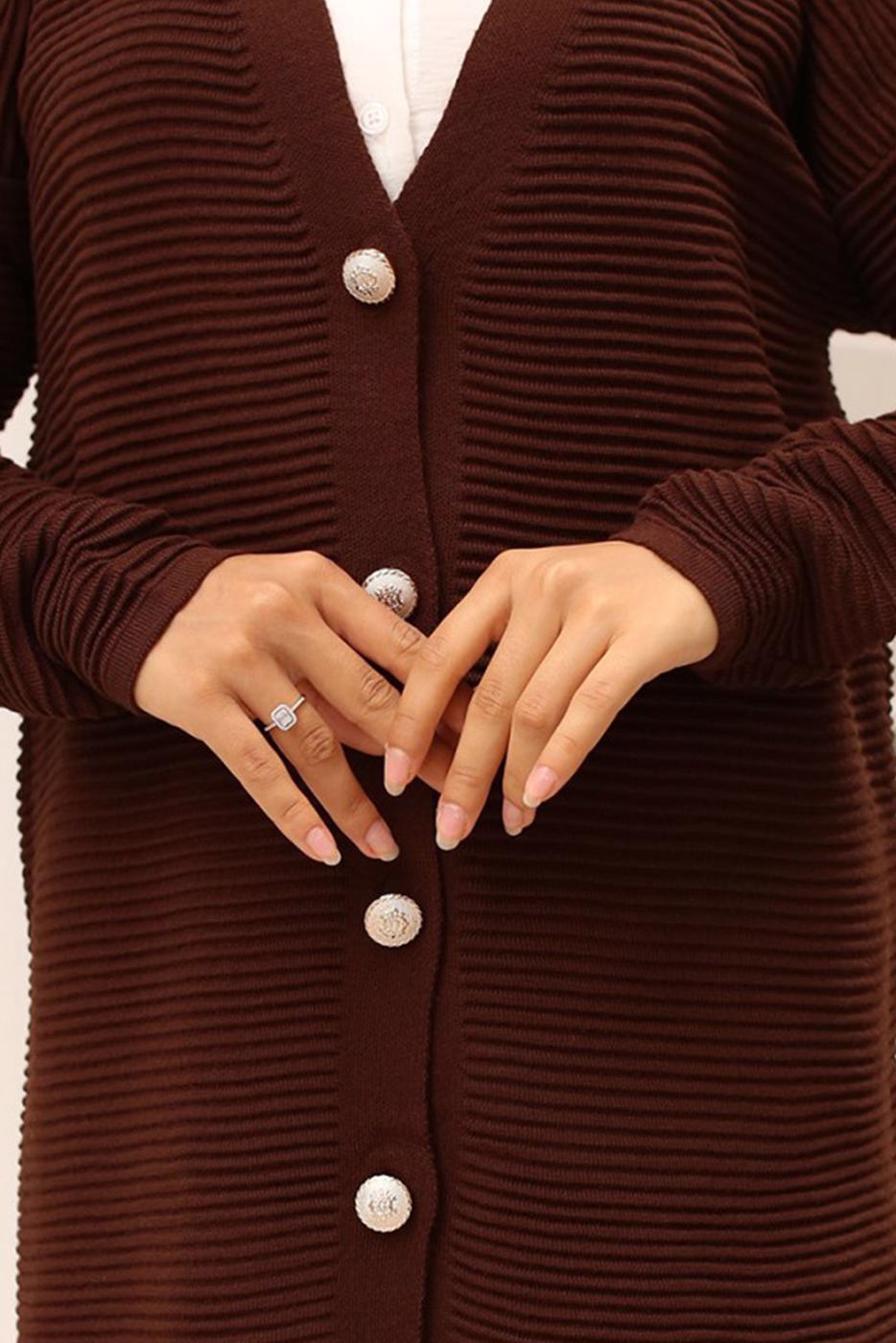 Tesettür giyim KAHVE DÜĞMELİ HIRKA T 1903