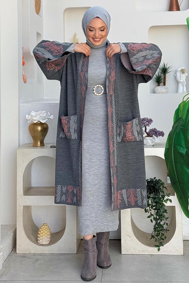 Tesettür giyim GRİ İŞLEME DETAYLI TRİKO HIRKA T 30021 - TRENDTESETTÜR