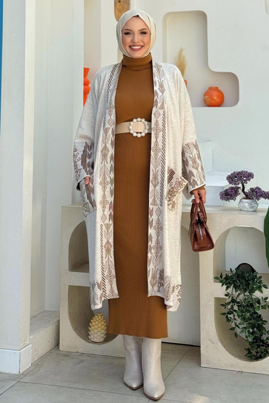 Tesettür giyim BEJ İŞLEME DETAYLI TRİKO HIRKA T 30021