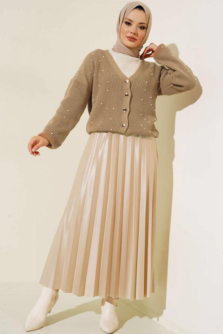 Tesettür giyim PUDRA TAŞ DETAYLI TRİKO HIRKA T 5207