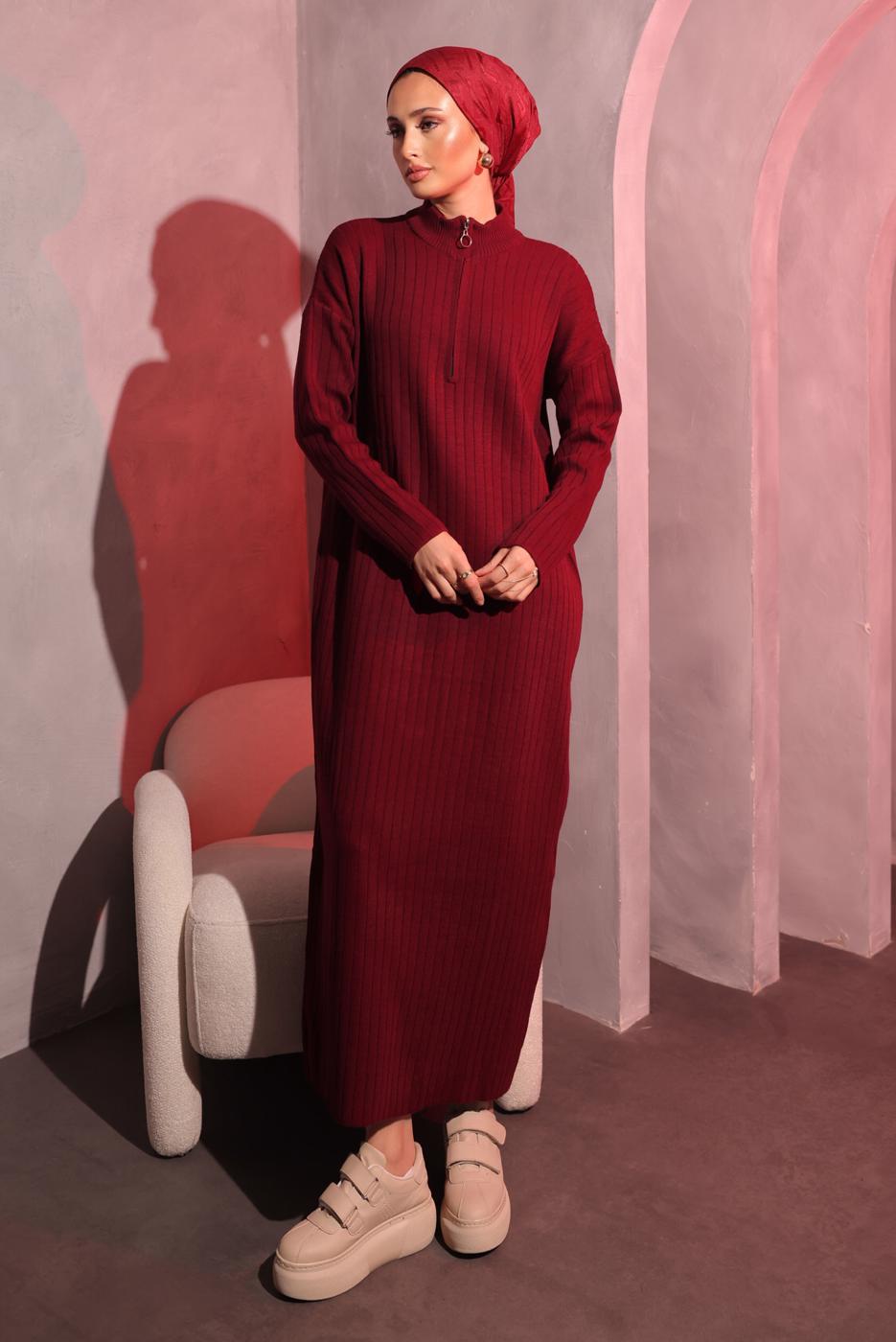 Tesettür giyim BORDO FERMUAR DETAYLI TRİKO ELBİSE T 3109