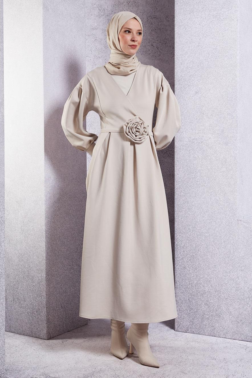 Tesettür giyim BEJ KUŞAK DETAYLI ELBİSE T 6183