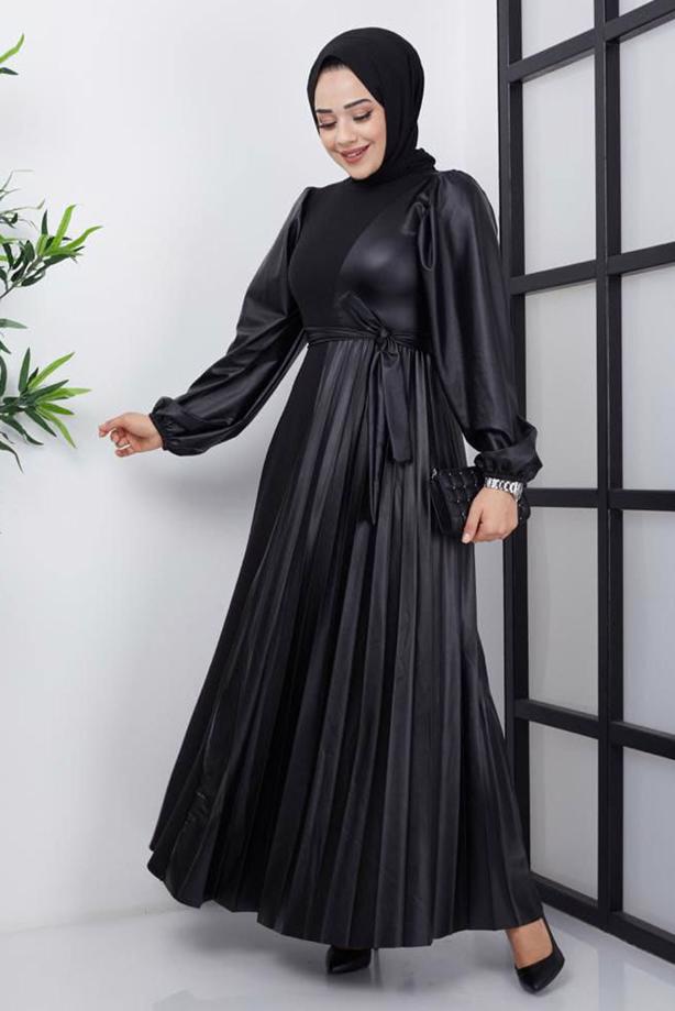DRESS WITH LEATHER DETAIL | TRENDTESETTR