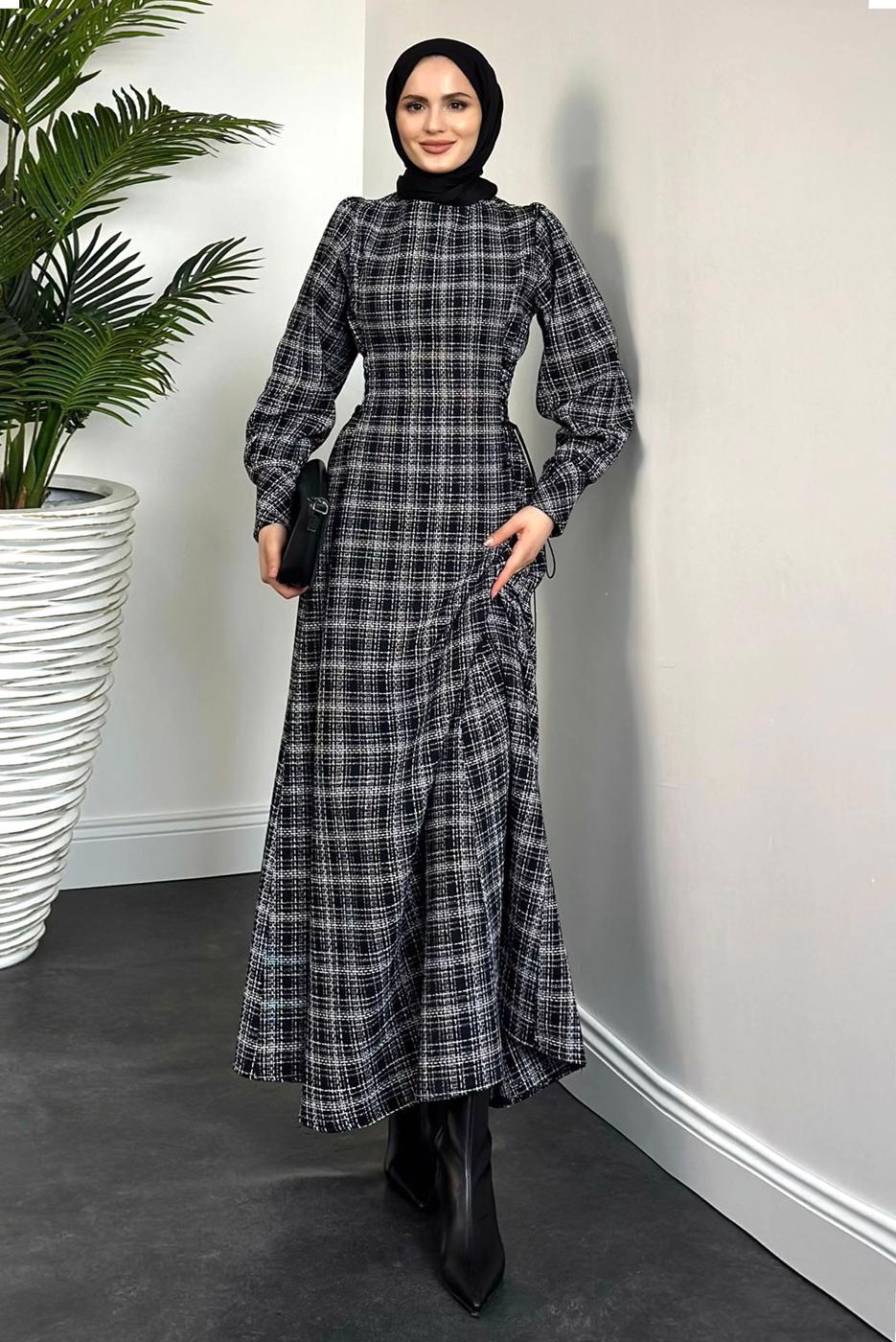 Tesettür giyim SİYAH EKOSE DESENLİ ELBİSE T 9216