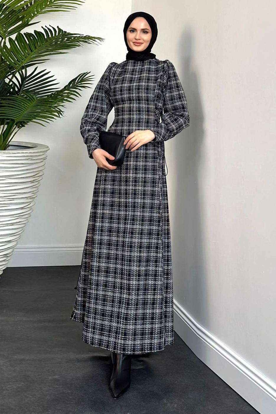 Tesettür giyim SİYAH EKOSE DESENLİ ELBİSE T 9216