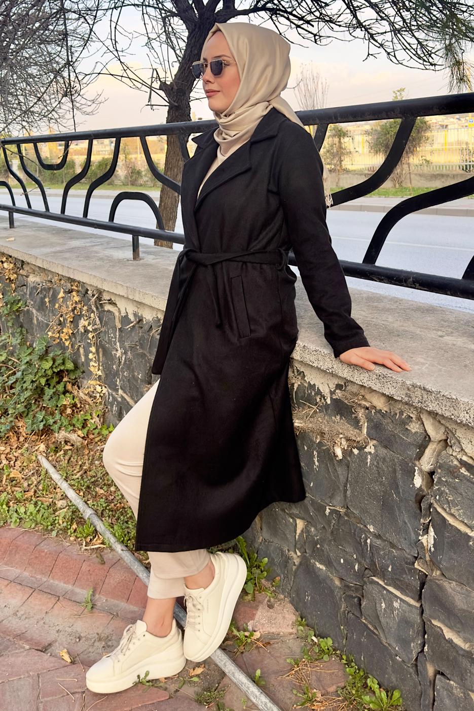 Tesettür giyim SİYAH KUŞAKLI KABAN T 0532 
