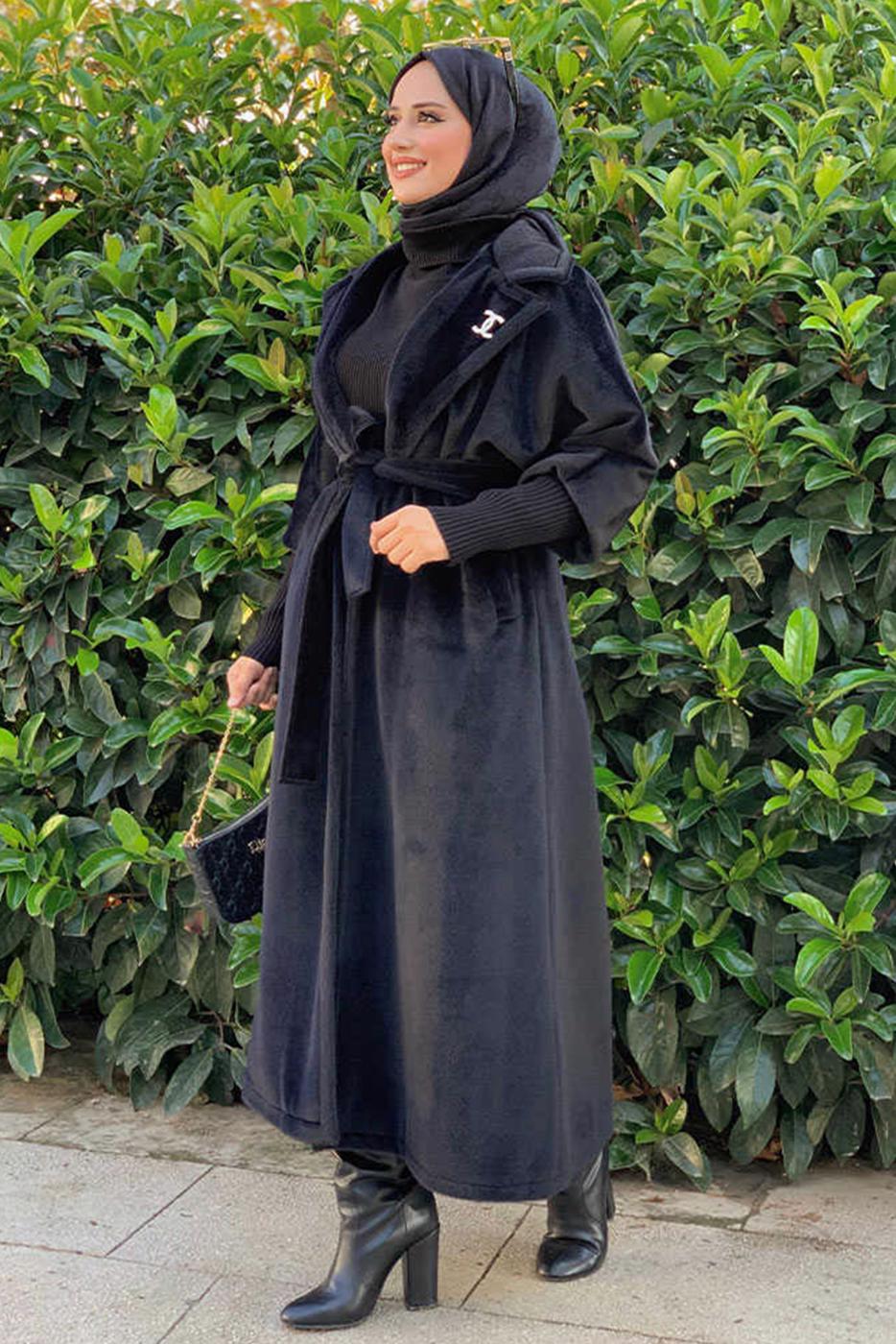 Tesettür giyim SİYAH KUŞAKLI PELUŞ KABAN T 3297