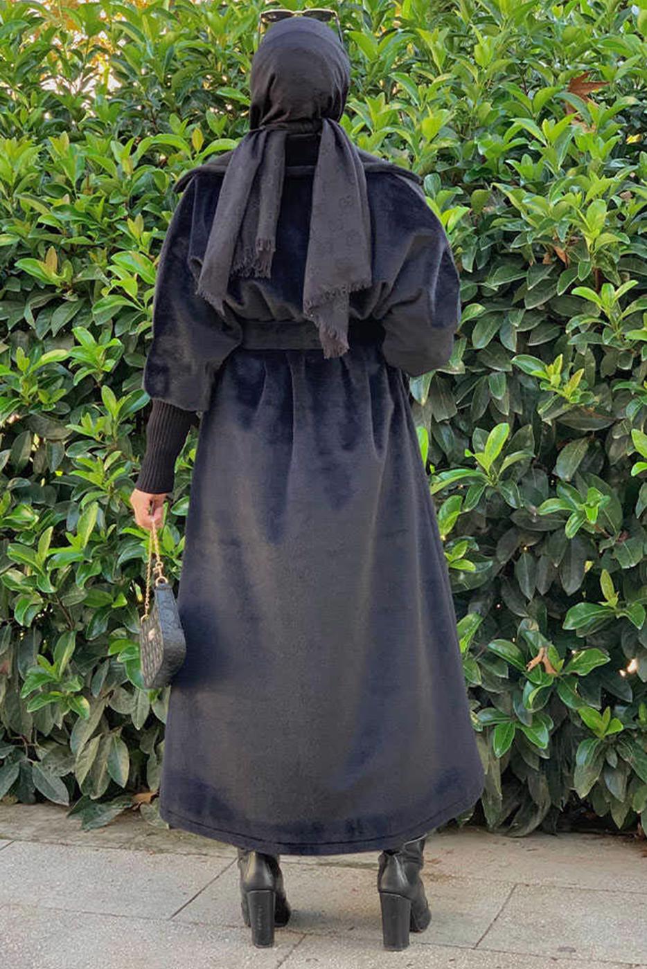 Tesettür giyim SİYAH KUŞAKLI PELUŞ KABAN T 3297