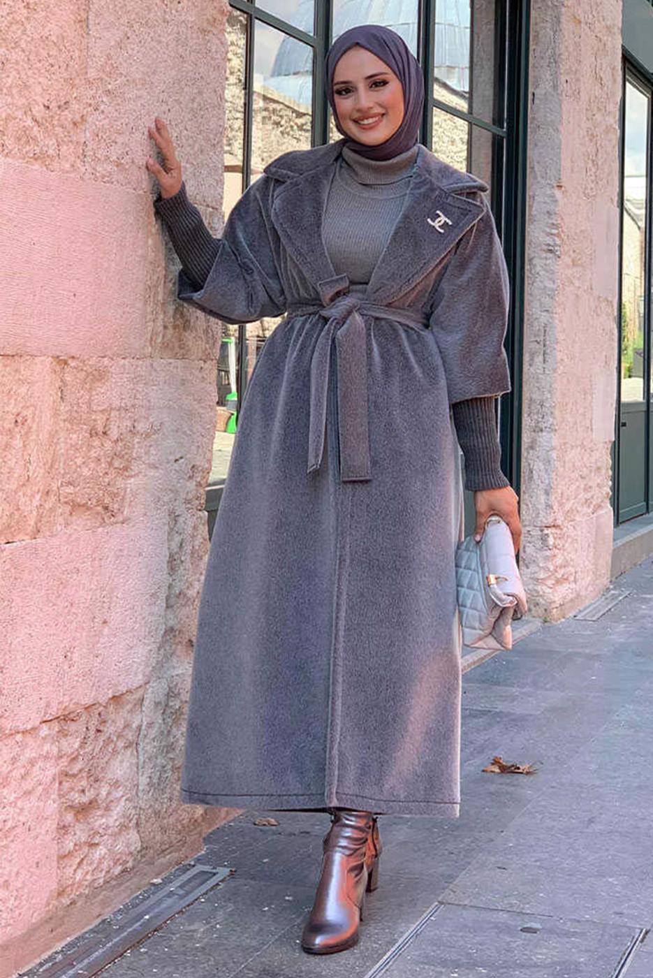 Tesettür giyim GRİ KUŞAKLI PELUŞ KABAN T 3297