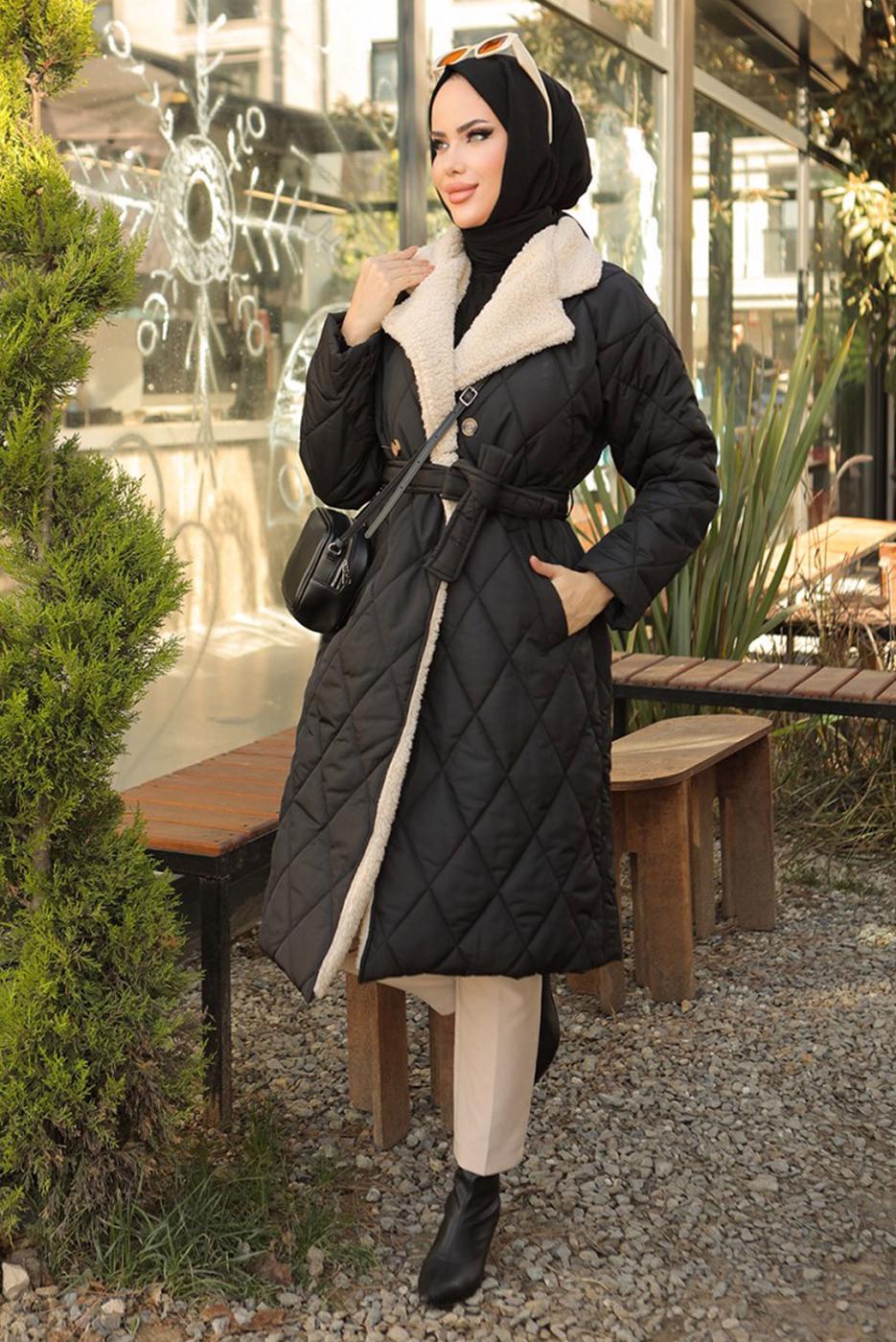 Tesettür giyim SİYAH KUŞAKLI KÜRKLÜ KABAN T 4084