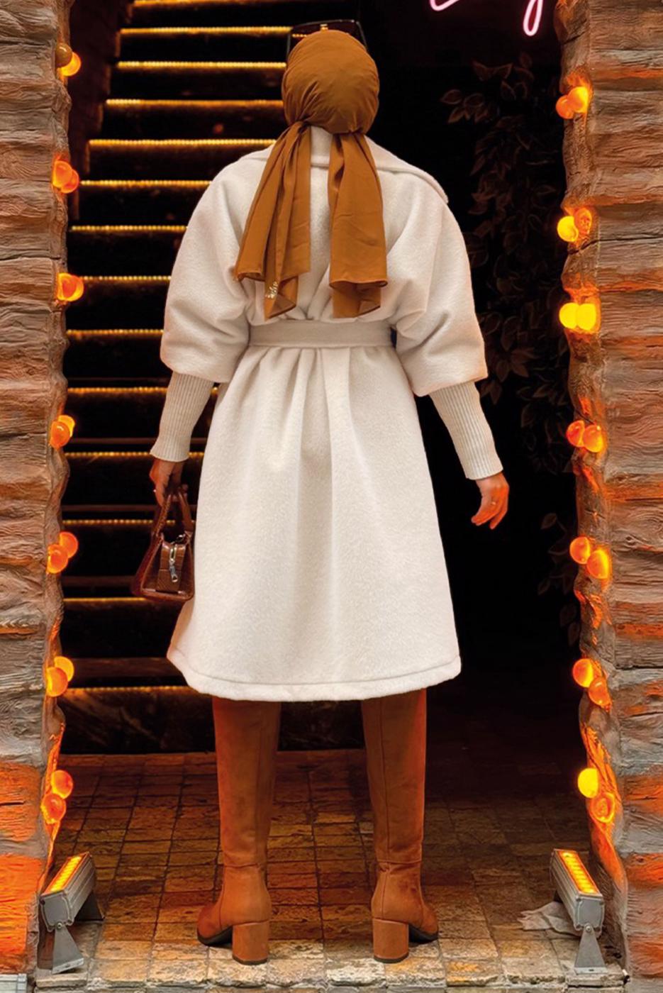 Vêtements hijab BEIGE MANTEAU CEINTURÉ AVEC BROCHE T 4787