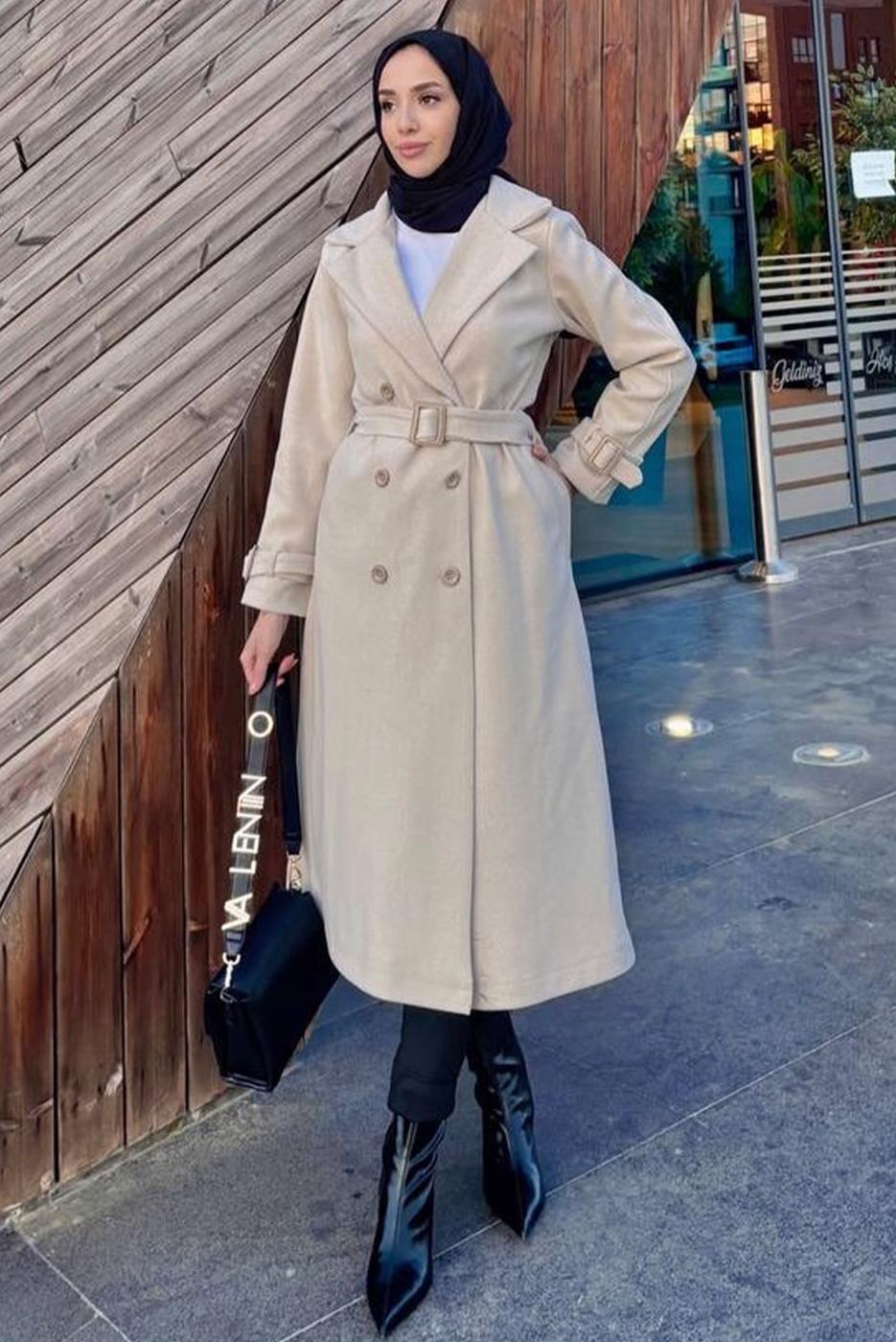 Tesettür giyim BEJ KEMERLİ KABAN T 5216