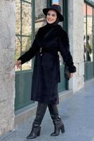 Tesettür giyim SİYAH KEMERLİ KABAN T 8297