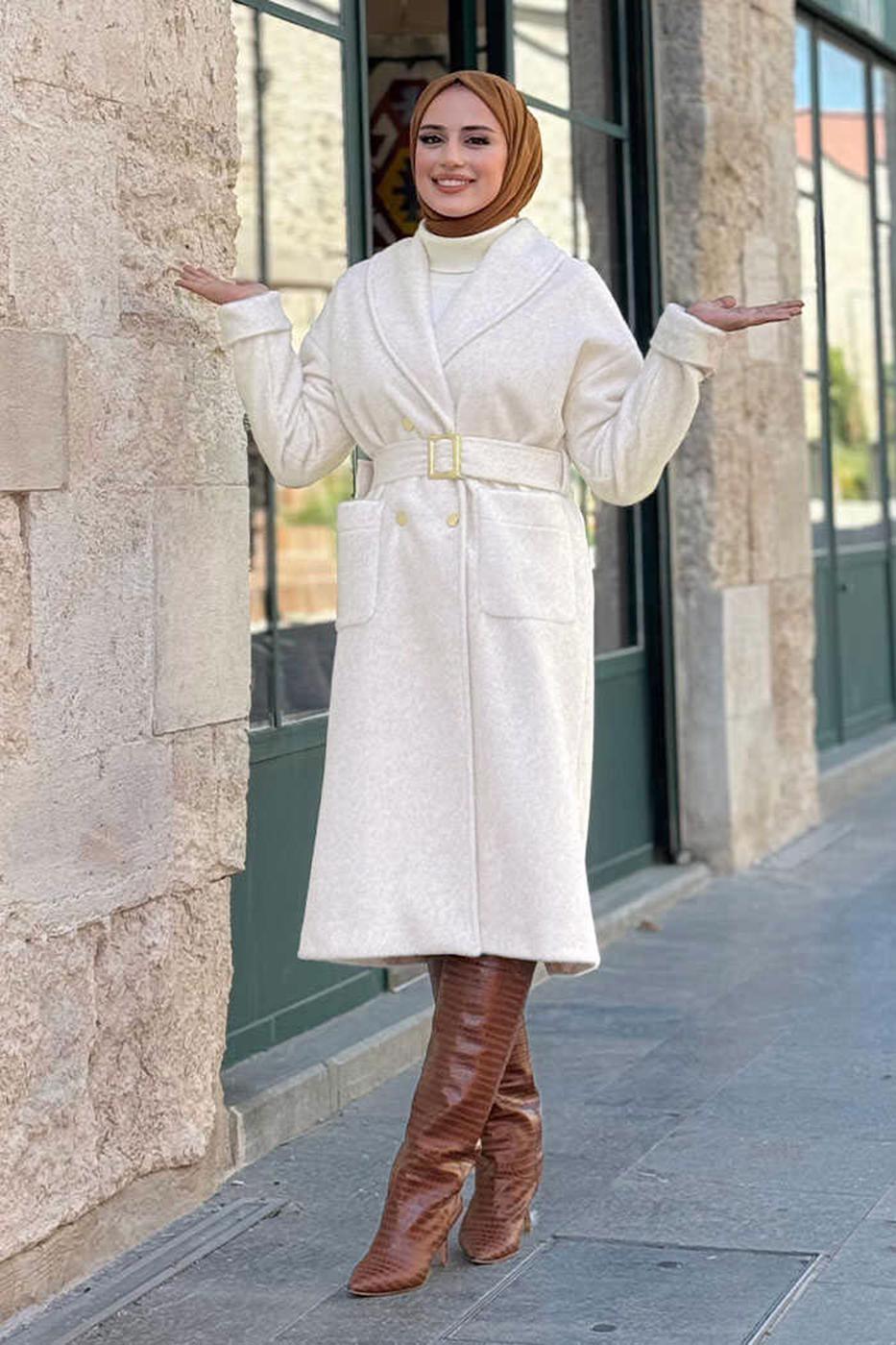 Tesettür giyim EKRU KEMERLİ KABAN T 8297
