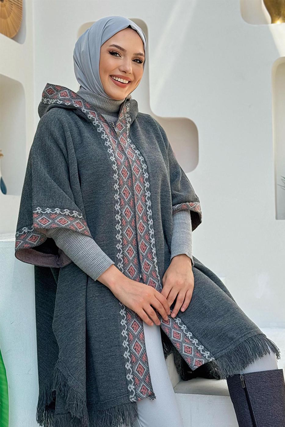 Tesettür giyim GRİ KAPÜŞONLU TRİKO PANÇO T 32021