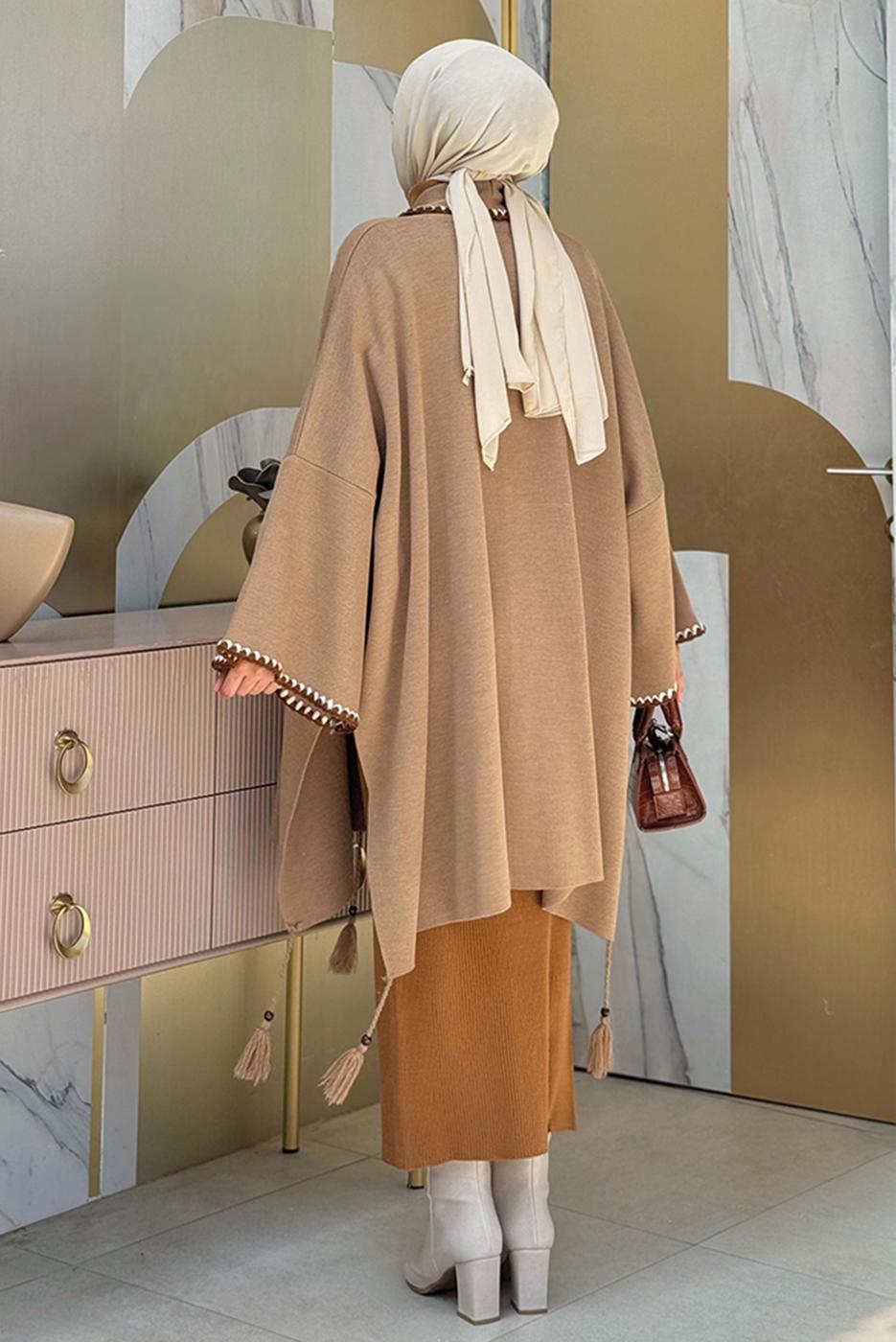 Tesettür giyim VİZON PÜSKÜLLÜ TRİKO PANÇO T 43021