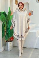 Tesettür giyim BEJ KAPÜŞONLU TRİKO PANÇO T 69021