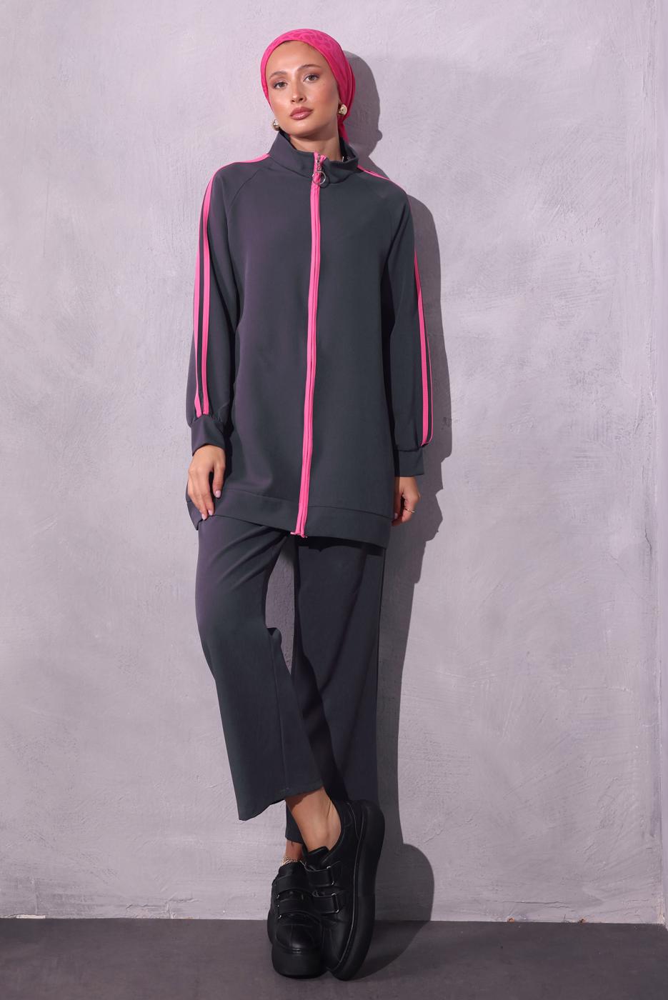 Tesettür giyim GRİ ŞERİT DETAYLI PANTOLONLU TAKIM T 2654