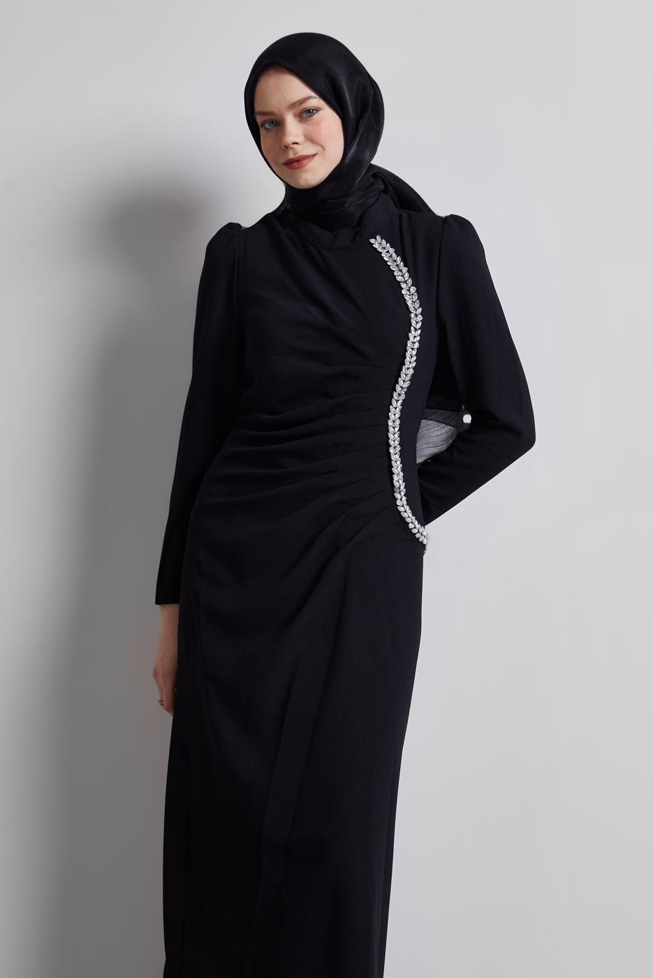 Tesettür giyim SİYAH TAŞ DETAYLI ABİYE ELBİSE T 1716