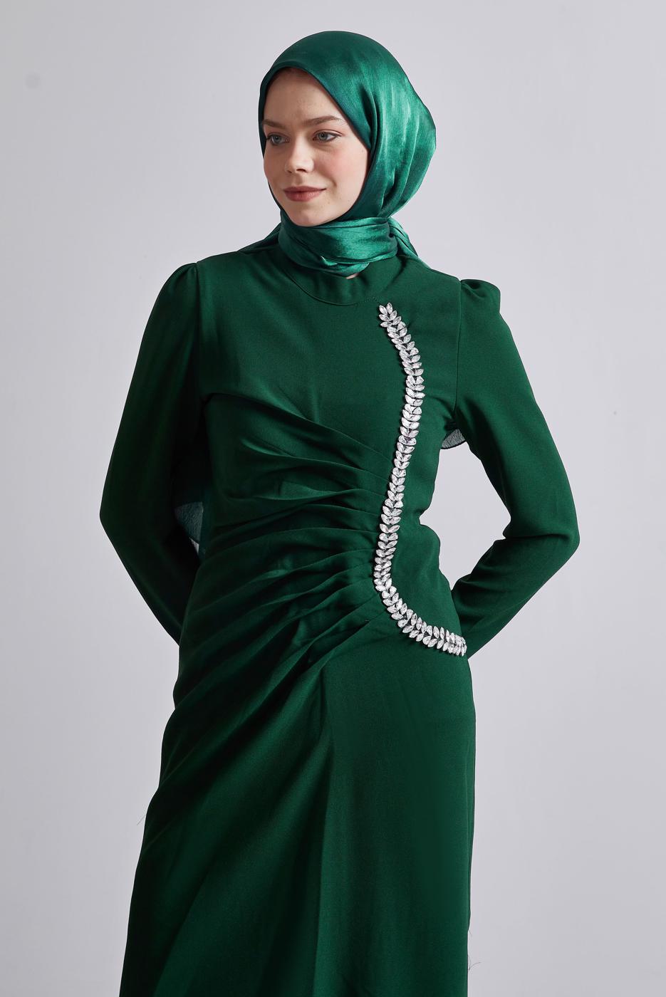 Tesettür giyim YEŞİL TAŞ DETAYLI ABİYE ELBİSE T 1716