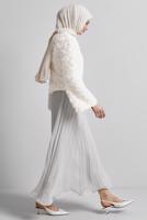 Tesettür giyim BEYAZ GÜL DETAYLI BLUZ T 3916