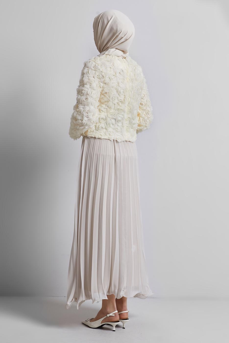 Tesettür giyim EKRU GÜL DETAYLI BLUZ T 3916