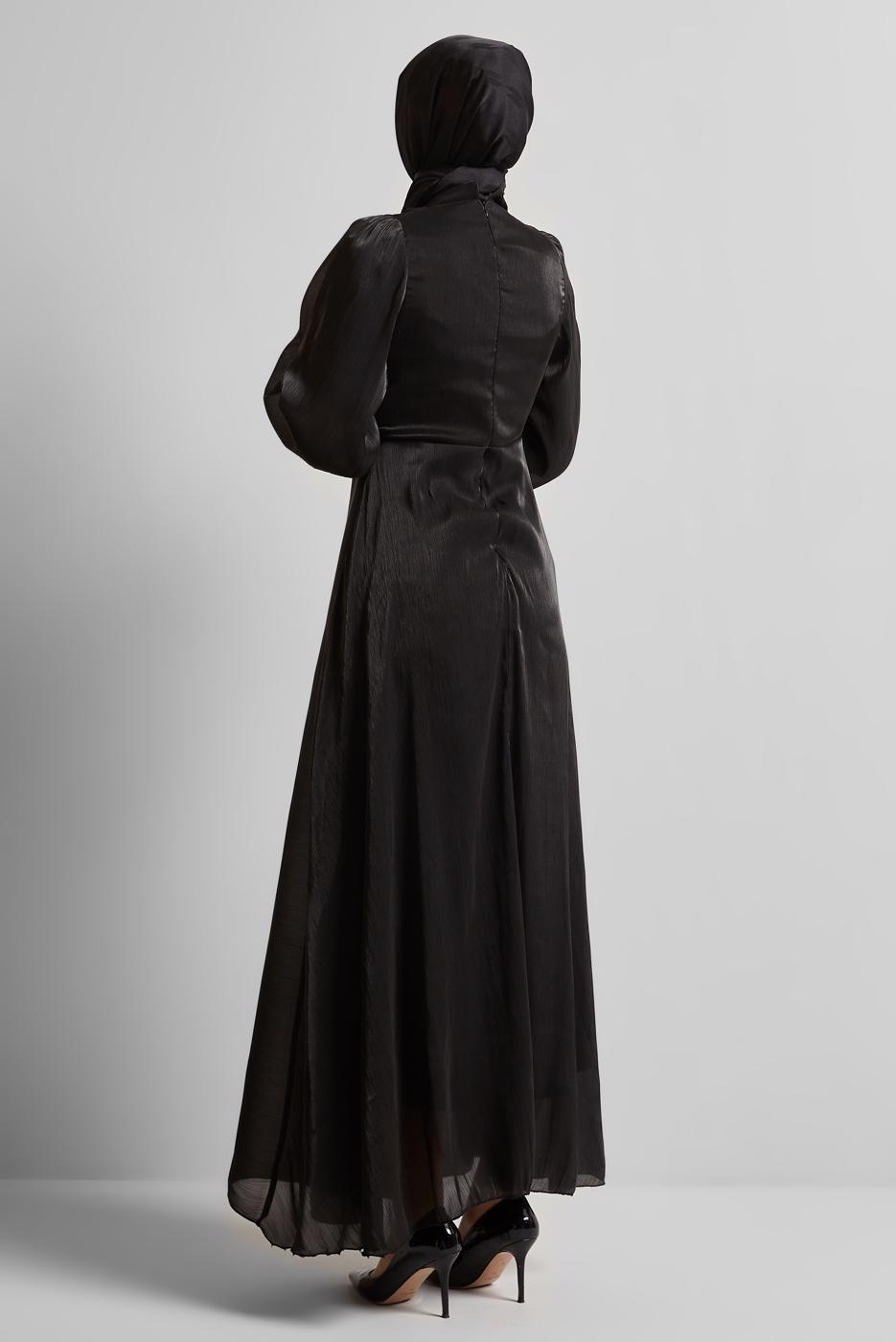 Tesettür giyim SİYAH BÜZGÜ DETAYLI ABİYE ELBİSE T 0226