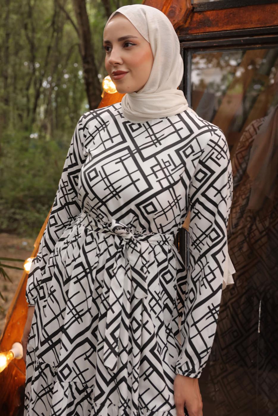 Tesettür giyim BEYAZ KUŞAKLI DESENLİ ELBİSE T 254