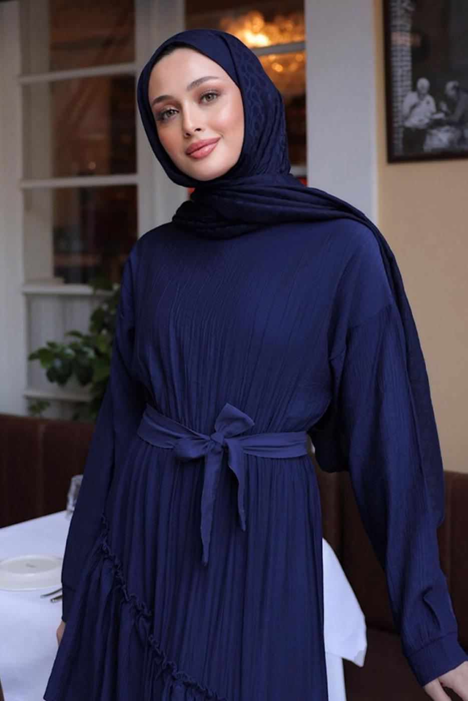 Tesettür giyim LACİVERT KUŞAKLI KATLI ELBİSE T 7884