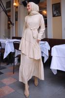 Tesettür giyim BEJ KUŞAKLI KATLI ELBİSE T 7884