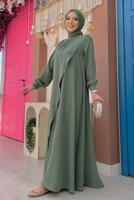Tesettür giyim YEŞİL TAŞ DETAYLI ABİYE ELBİSE T 9783
