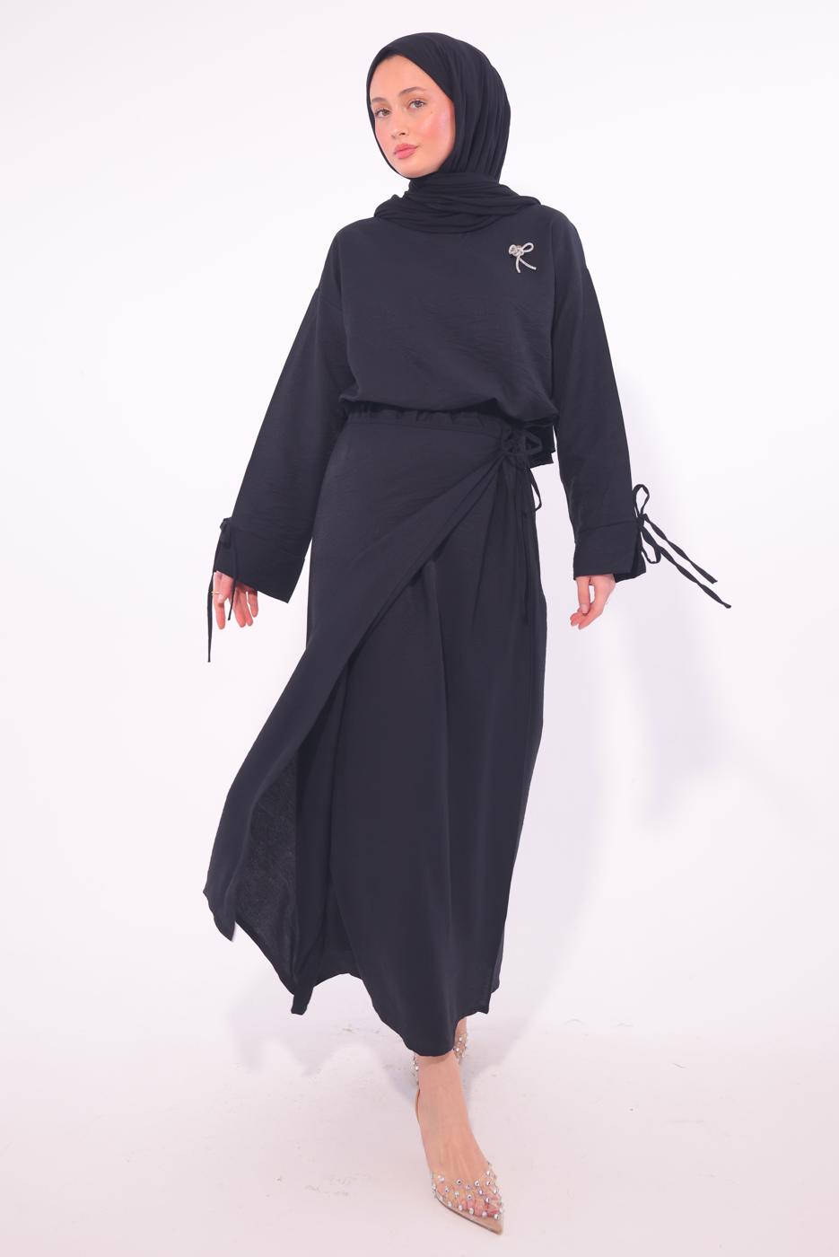 Tesettür giyim SİYAH BROŞLU ETEKLİ TAKIM T 7974