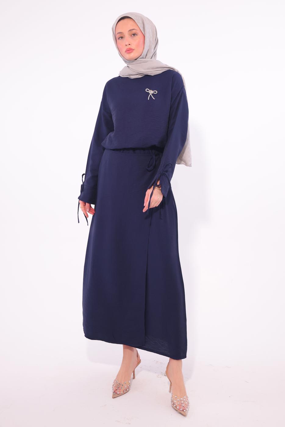 Tesettür giyim LACİVERT BROŞLU ETEKLİ TAKIM T 7974