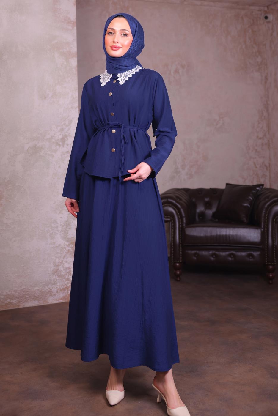 Vêtements hijab BLEU MARINE COSTUME À JUPE AVEC DÉTAILS EN DENTELLE T 7984