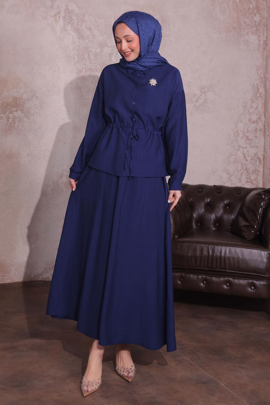 Tesettür giyim LACİVERT BROŞLU ETEKLİ TAKIM T 9274	