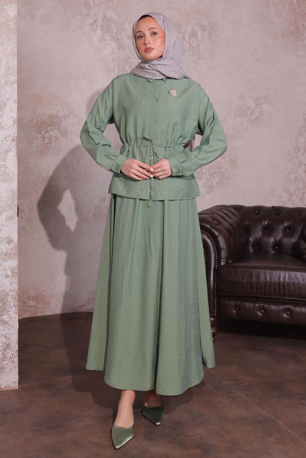 Tesettür giyim YEŞİL BROŞLU ETEKLİ TAKIM T 9274	 - TRENDTESETTÜR