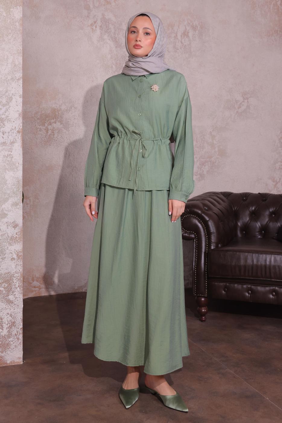 Tesettür giyim YEŞİL BROŞLU ETEKLİ TAKIM T 9274	