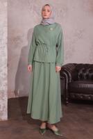 Tesettür giyim YEŞİL BROŞLU ETEKLİ TAKIM T 9274	