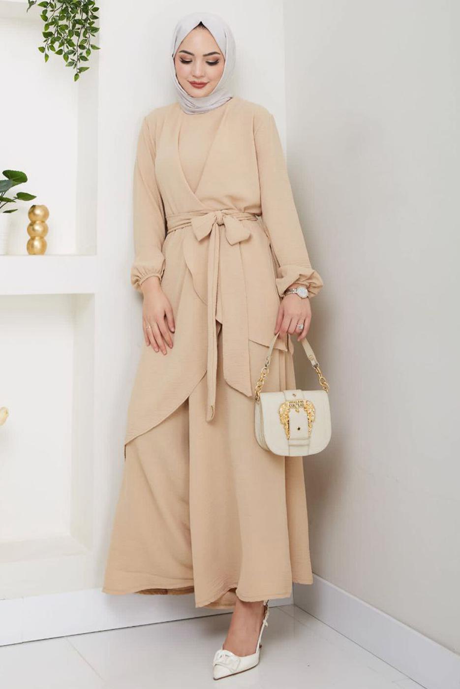 Tesettür giyim BEJ KUŞAKLI PANTOLONLU TAKIM T 3477