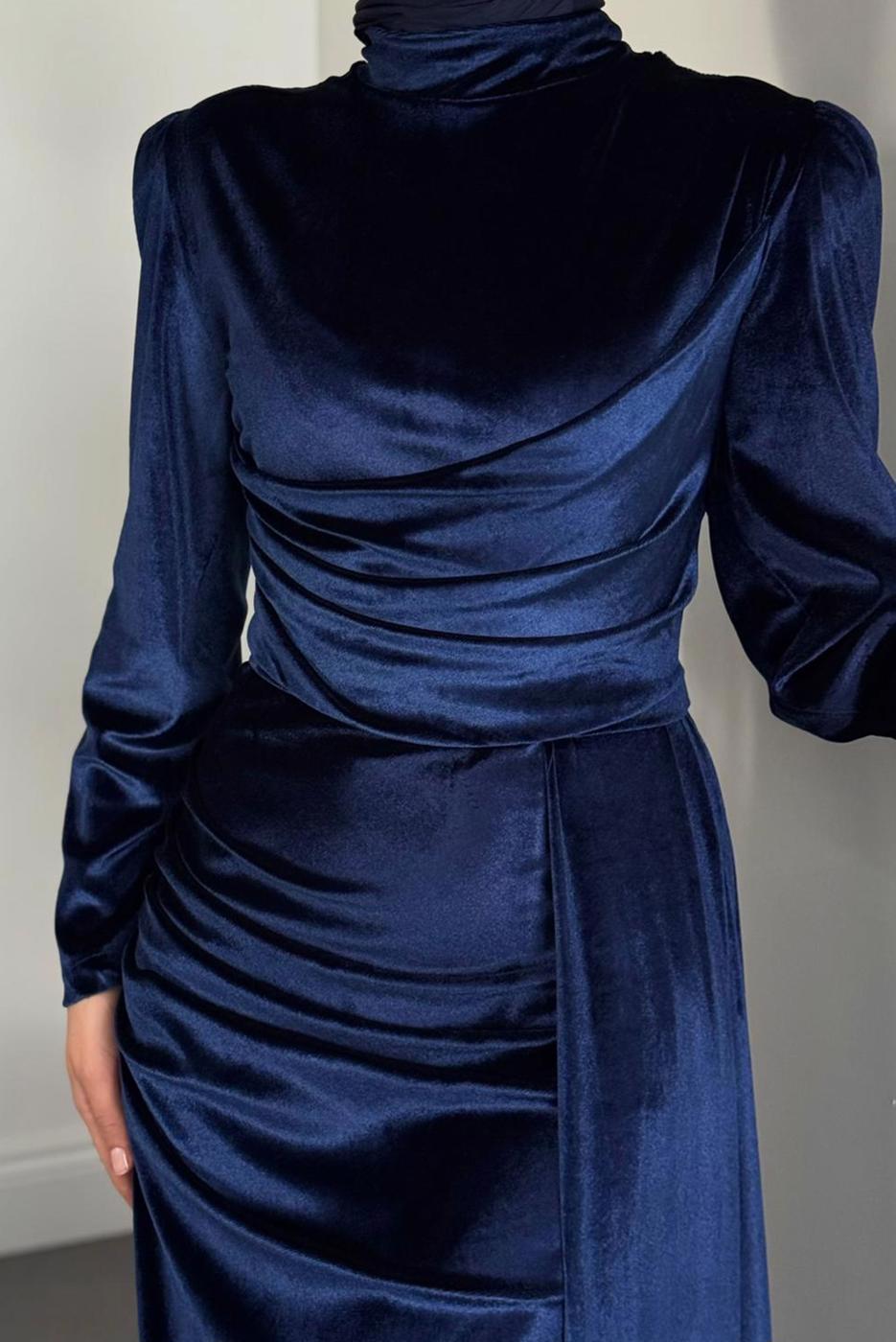 Tesettür giyim LACİVERT KADİFE ABİYE ELBİSE T 4288