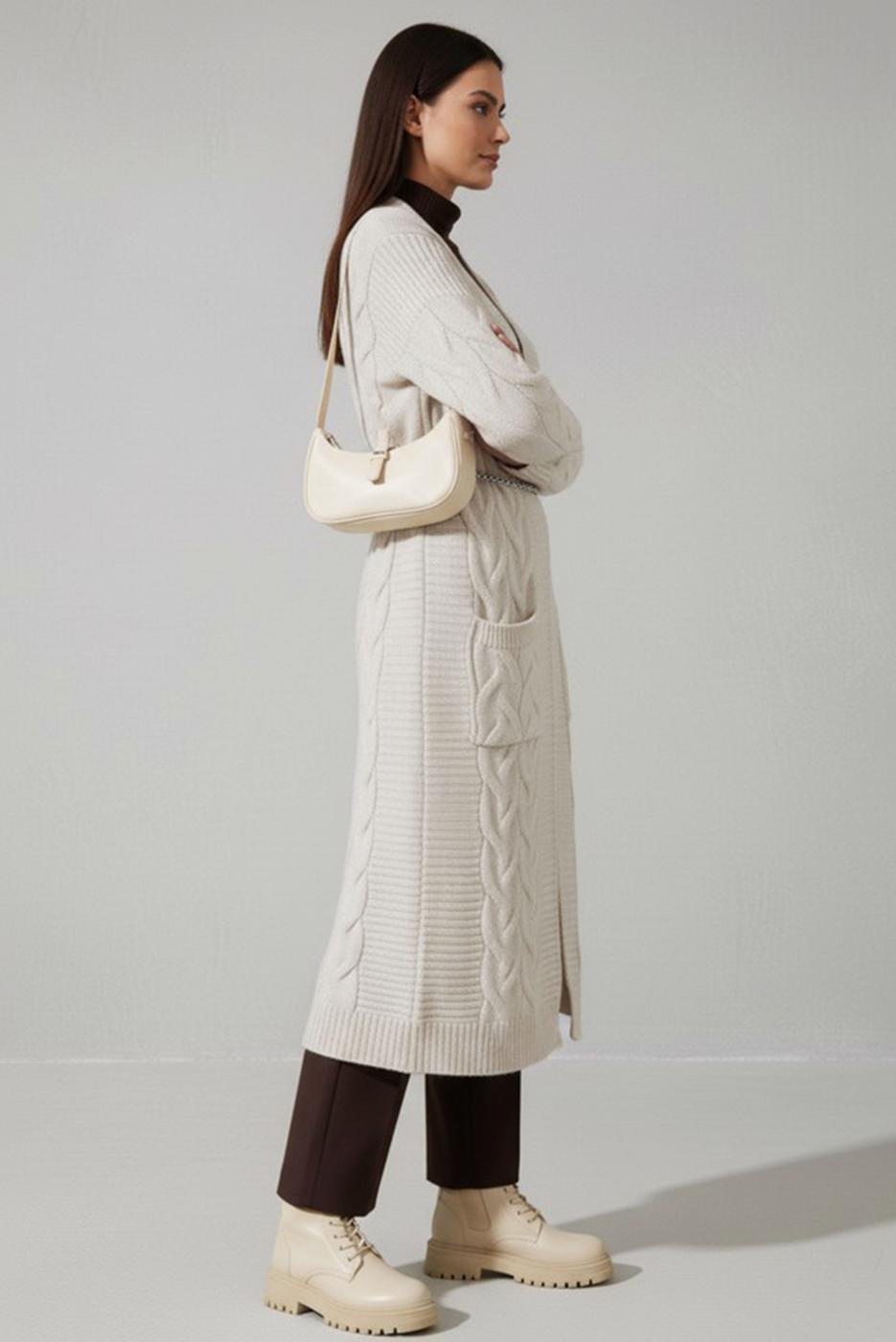 Tesettür giyim BEJ ÖRGÜ DESENLİ TRİKO HIRKA T 7182