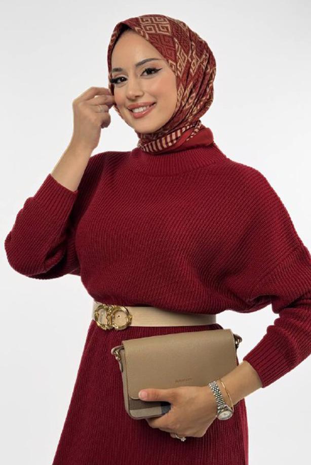 Vêtements hijab ROUGE BORDEAUX ROBE EN MAILLE T 00381 - TRENDTESETTÜR