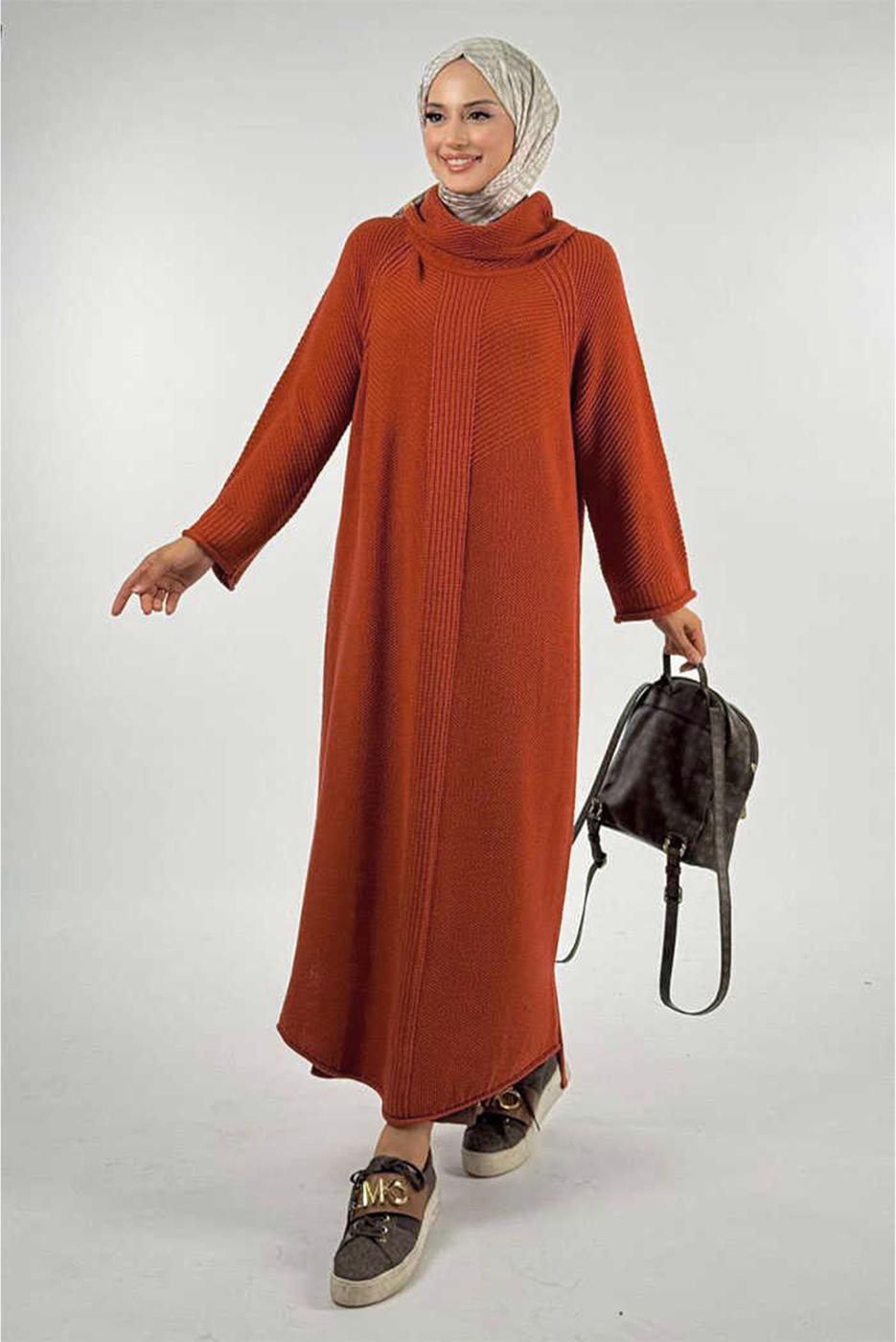 Vêtements hijab BRUN ROBE EN MAILLE À COL ROULÉ T 90281