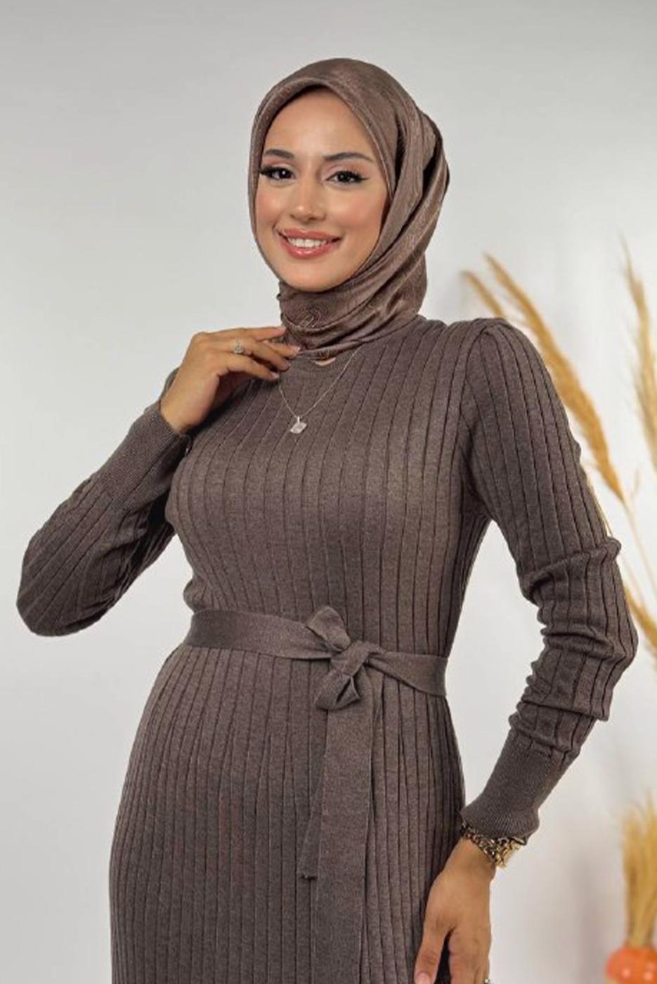 Tesettür giyim VİZON KUŞAKLI FİTİLLİ TRİKO ELBİSE T 91381