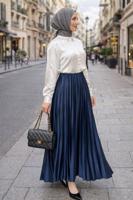 Tesettür giyim LACİVERT PİLİSELİ ETEK T 0654